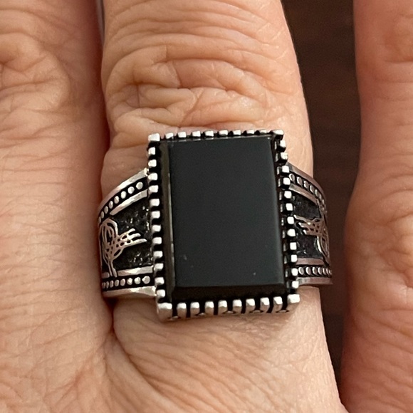 Black onyx solid sterling silver etched size 7.5 ring - Picture 4 of 8